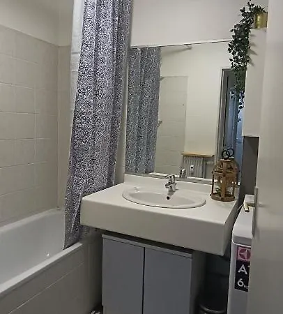Stylish 1-bedroom Flat With Beautiful Terrace , For A Cosy Retreat * Страсбург