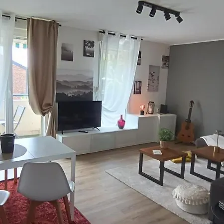 Апартаменты Stylish 1-bedroom Flat With Beautiful Terrace , For A Cosy Retreat Страсбург